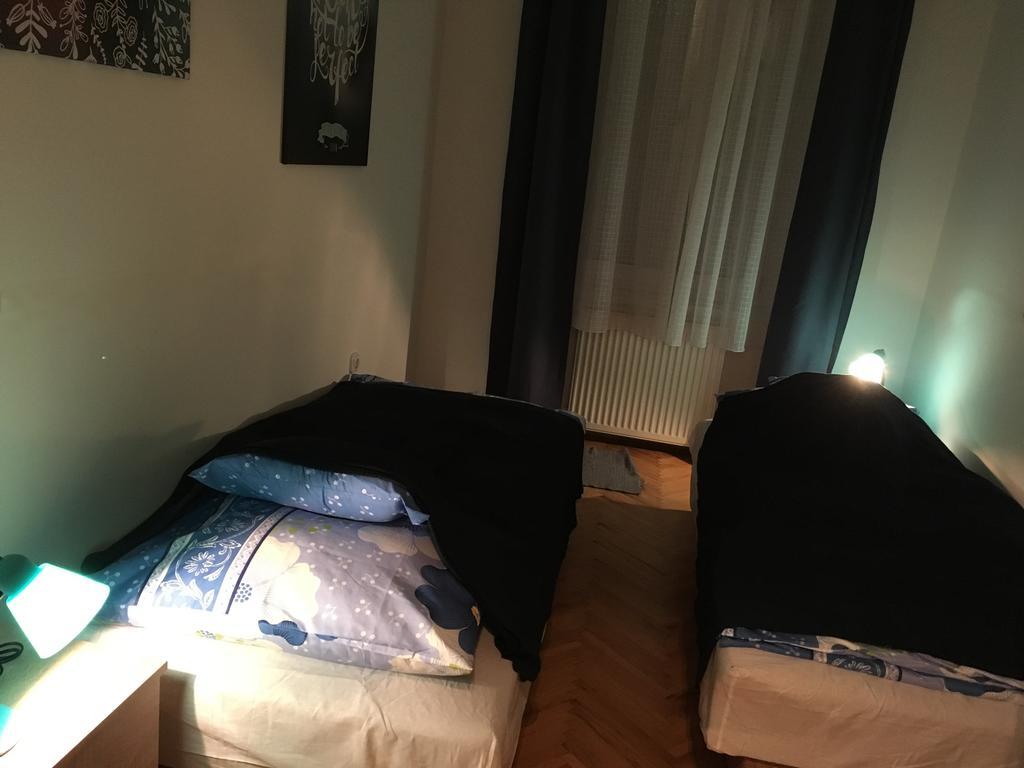 Rosmarinus Apartman Pecs Exterior photo